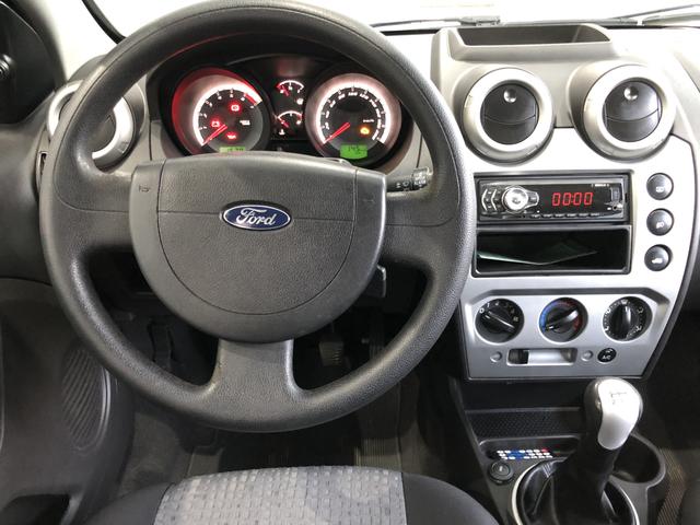 Fiesta 1.6 sedan 2013 Class Completo , excelente estado - Foto 9