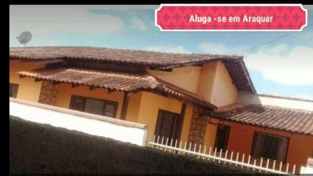 Alugo casa