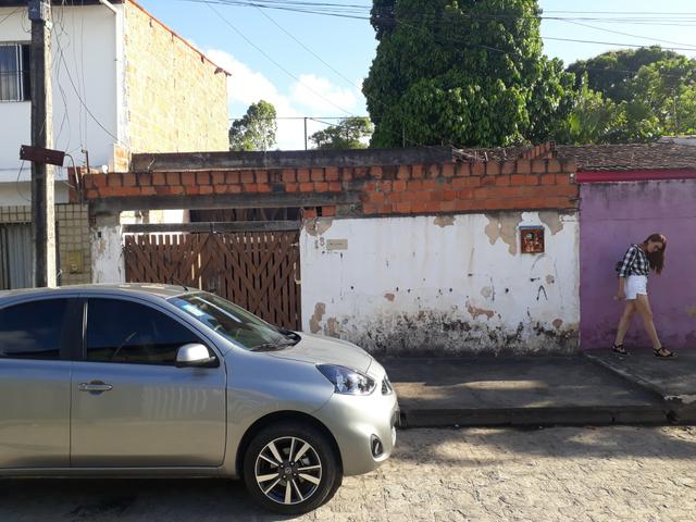 Terreno com estrutura para lage