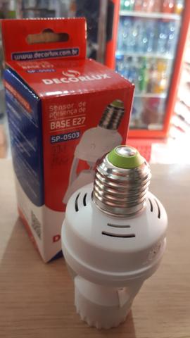 Soquete com sensor de presença