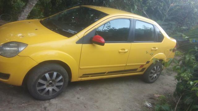 Fiesta sedan 1.6 Zetec Rocam 7.000 - Foto 6