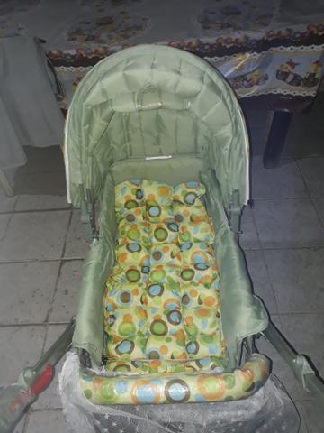 Vendo carrinho berço novo nunca - Foto 3