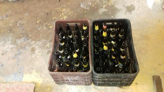 Vendo casco de cerveja seco (obs)nao tem o vasilhao - Foto 2