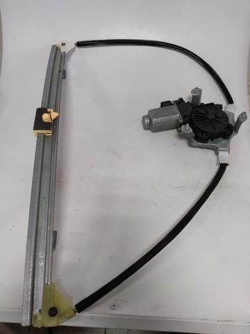 *7 Maquina vidro Eletrico Esq Clio