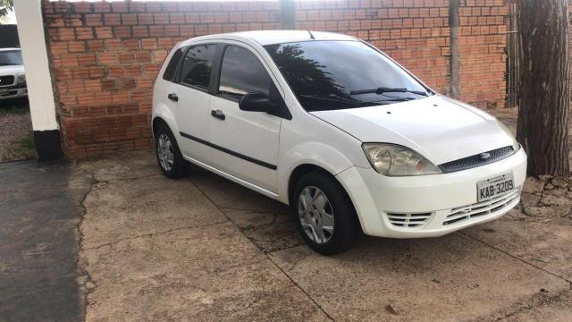 Ford Fiesta 04/05 com ar condicionado - Foto 4
