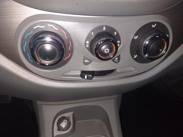 FIAT PALIO ATTRACTIVE 1.0 8V FLEX MEC. - Foto 7