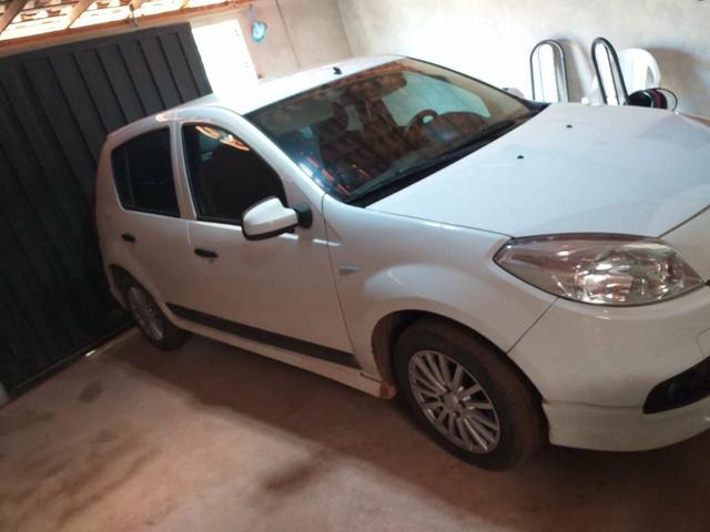 Vendo ou troco sandero 1.6