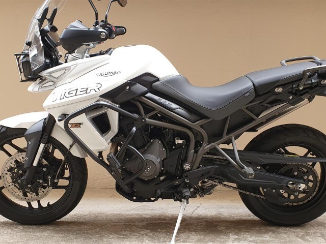 TRIUMPH TIGER 800 XRX |  PARCELO .