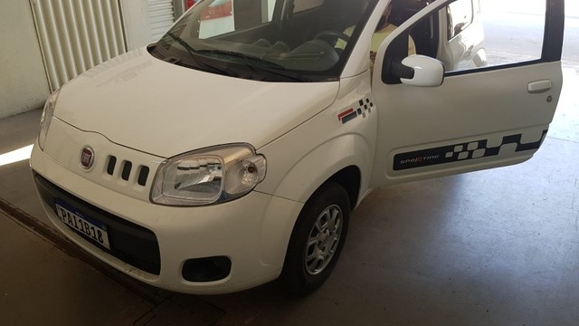 FIAT UNO VIVACE1.0 EVO FIRE 8V 2 P COM DIREÇÃO HIDRÁULICA