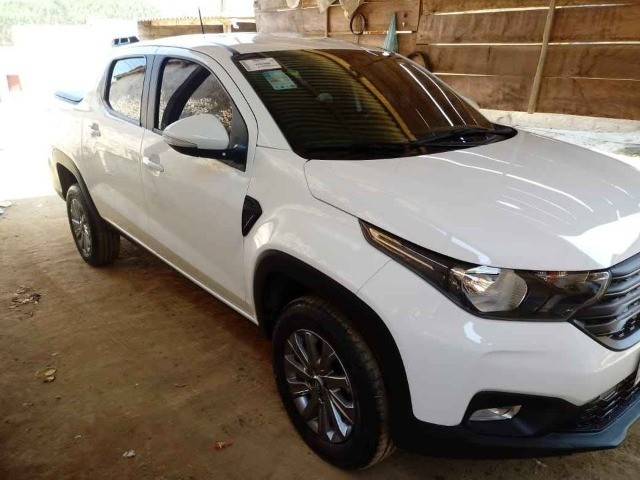 FIAT STRADA 2021/2021 1,800 KM RODADA !