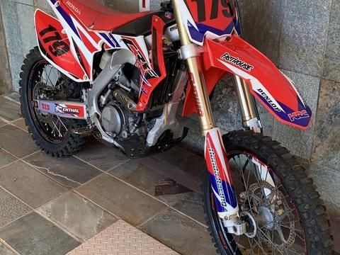 HONDA CRF 250R PARCELAMOS