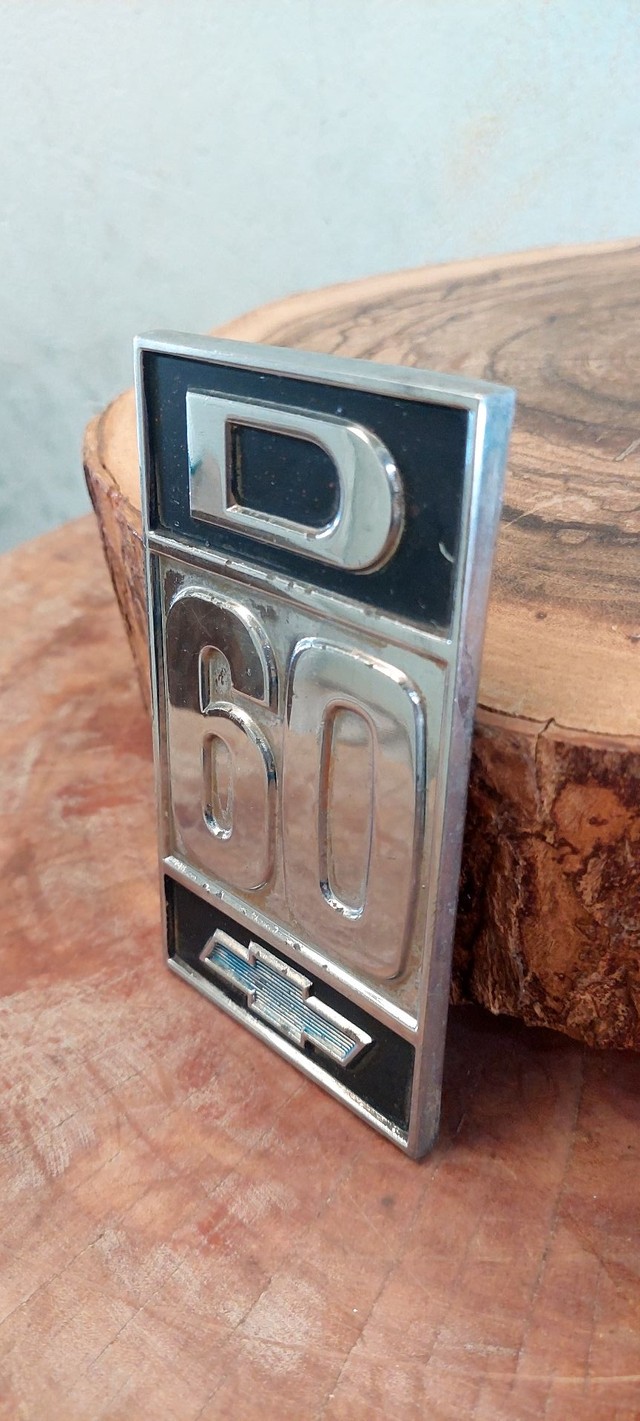 Emblema Original Caminhão Chevrolet D60 - Foto 3