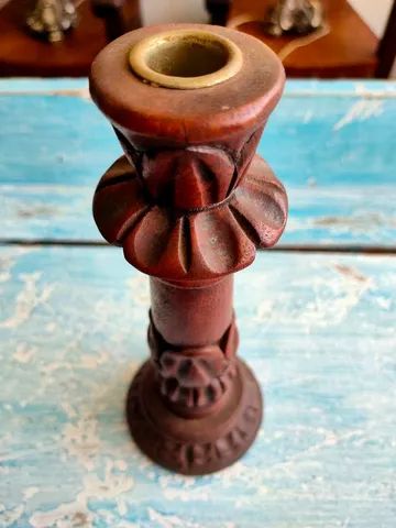 Peça única, castiçal madeira 