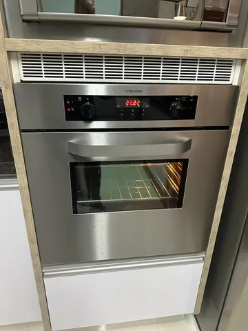 Forno de Embutir Electrolux Elétrico 80L com Grill Inox (OE8MX)