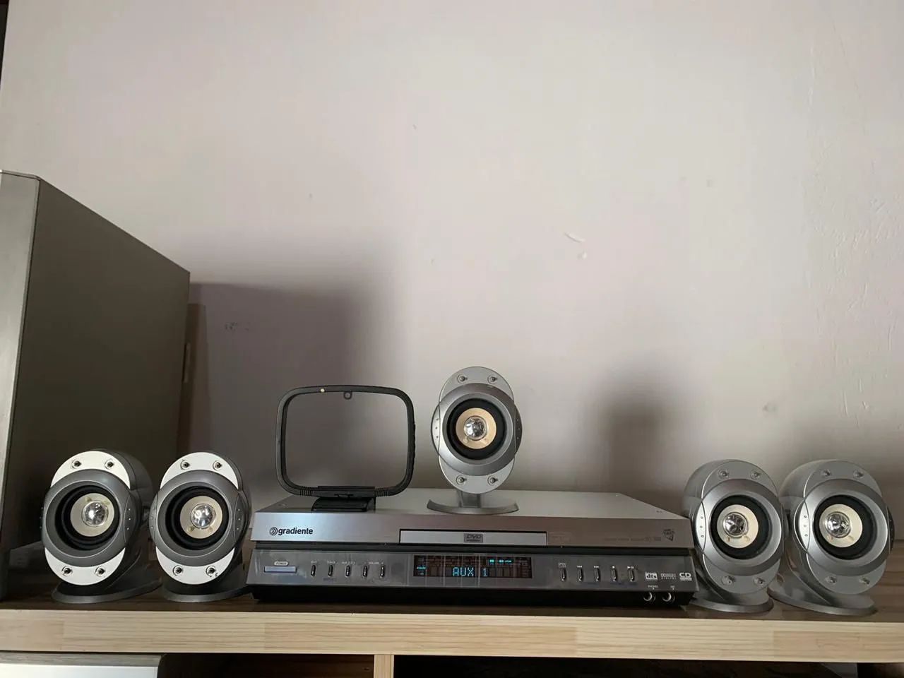 Home Theater Gradiente Hts-200d 5000 Watts *Sony*Aiwa Leia Descrição  - Foto 2