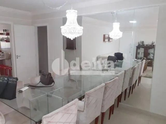 Apartamento, disponível para locação no bairro Centro, Uberlândia-MG
