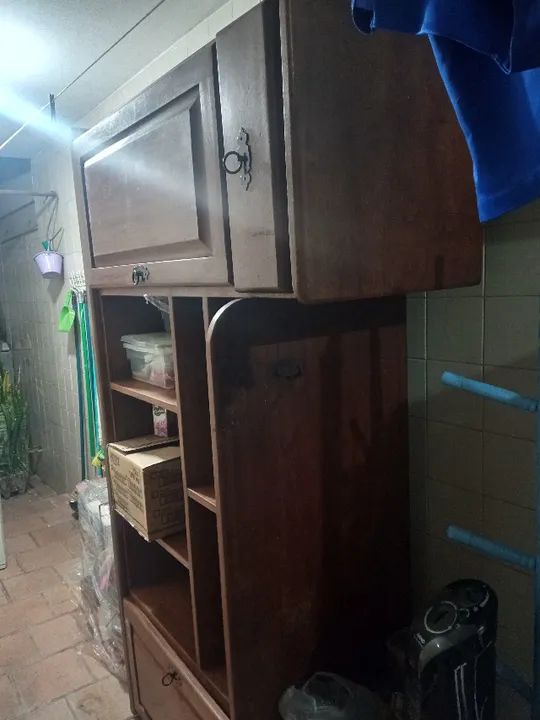 rack de sala de madeira de lei imbuia estante armário abaixamos para desocupar lugar urgen - Foto 5