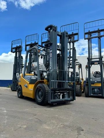 Empilhadeira Plasnox| Nova| 2.500kg| Diesel | Torre 6mts