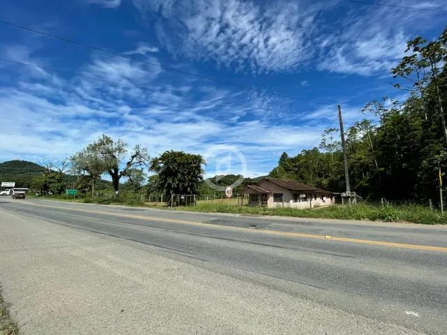 Terreno de esquina a margem da SC 108
