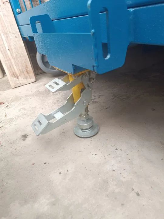 Carrinho gaiola com seis rodízio base de metal e alumínio - Foto 6