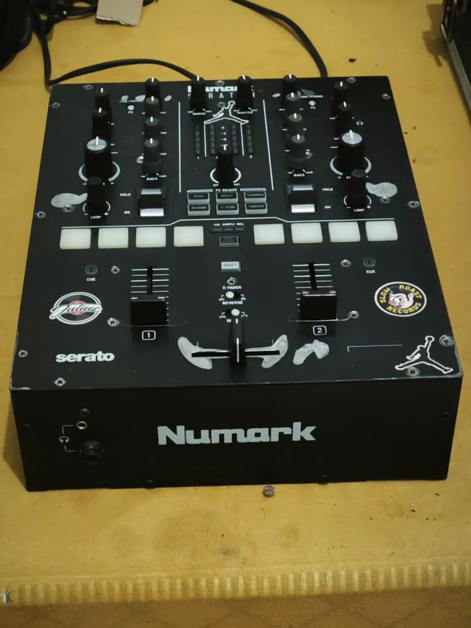 Mixer Controladora Numark Scrasht  com Efeitos - Foto 2