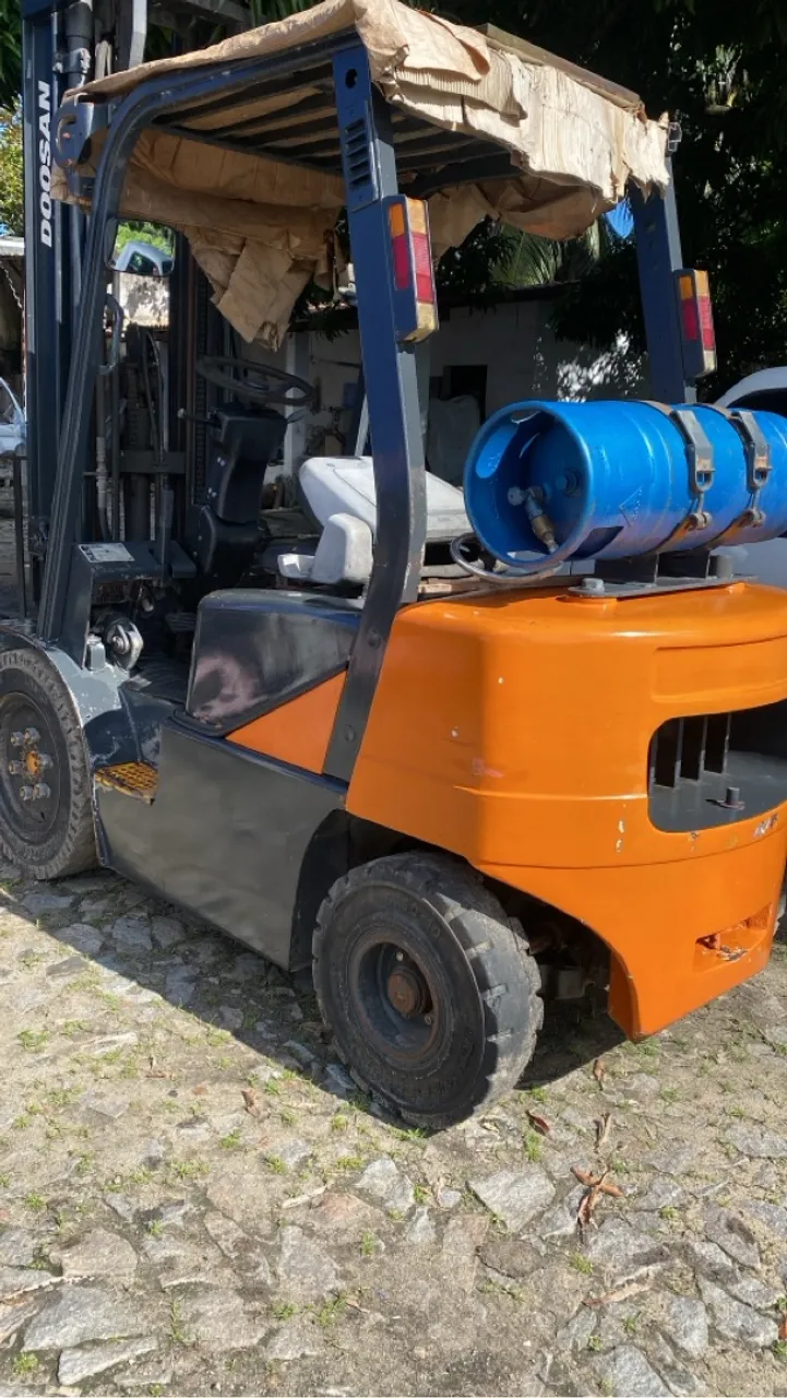 EMPILHADEIRA DOOSAN - Excelente estado