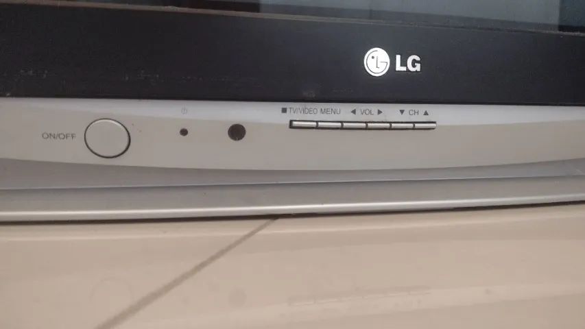 TV LG 21 polegadas - Modelo 21FU4RLG - Foto 4