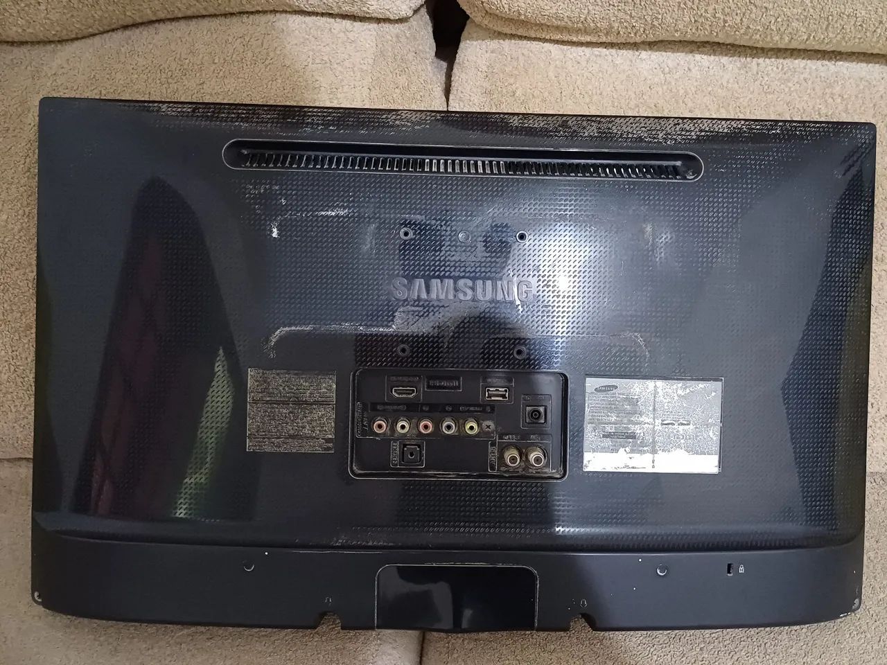 Monitor Samsung 24 polegadas, COM DEFEITO. NÃO DÁ IMAGEM.  - Foto 2