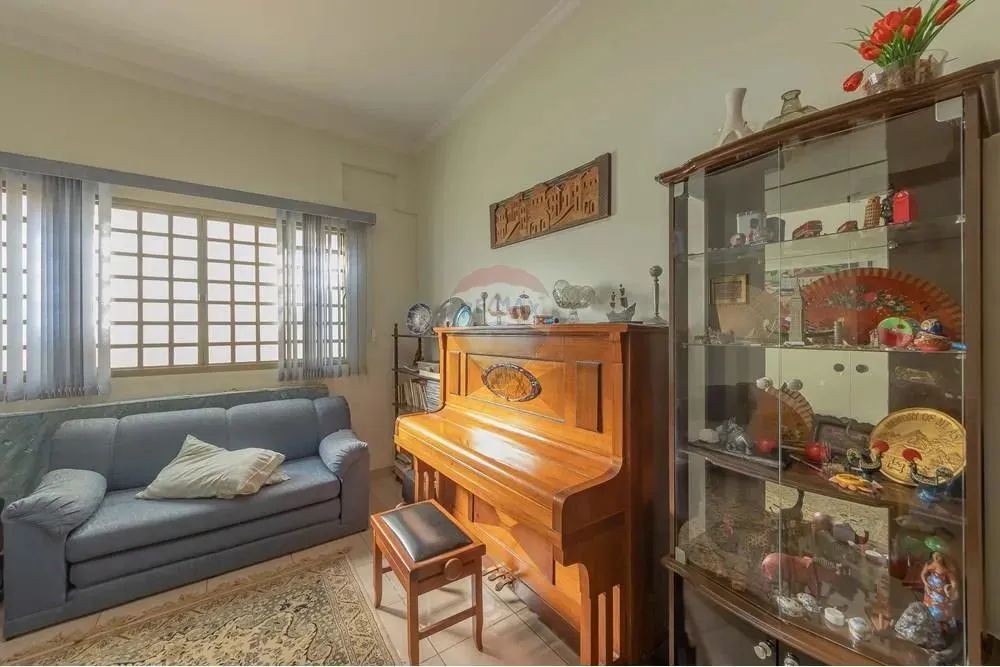 Casa sobrado à venda com 4 quartos sendo 3 suítes no jardim São Marcos, Jaboticabal sp - a - Foto 4