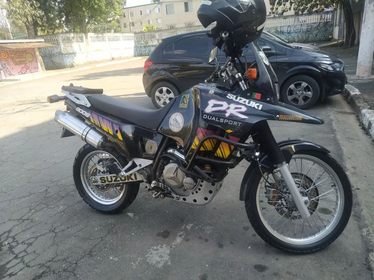 Moto Dr 800