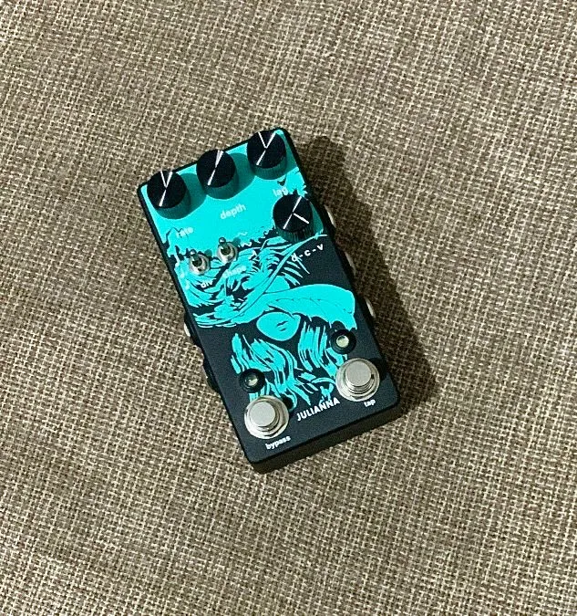 Pedal Julianna Lyrock Vibrato Chorus Ly Rock