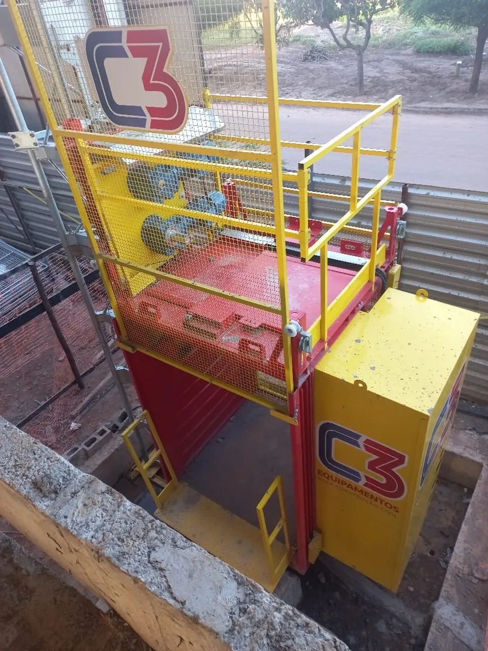 Elevador Cremalheira