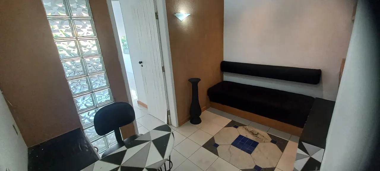 SALA COMERCIAL CENTRO COM SANITÁRIO E RECEPÇÃO OPORTUNIDADE