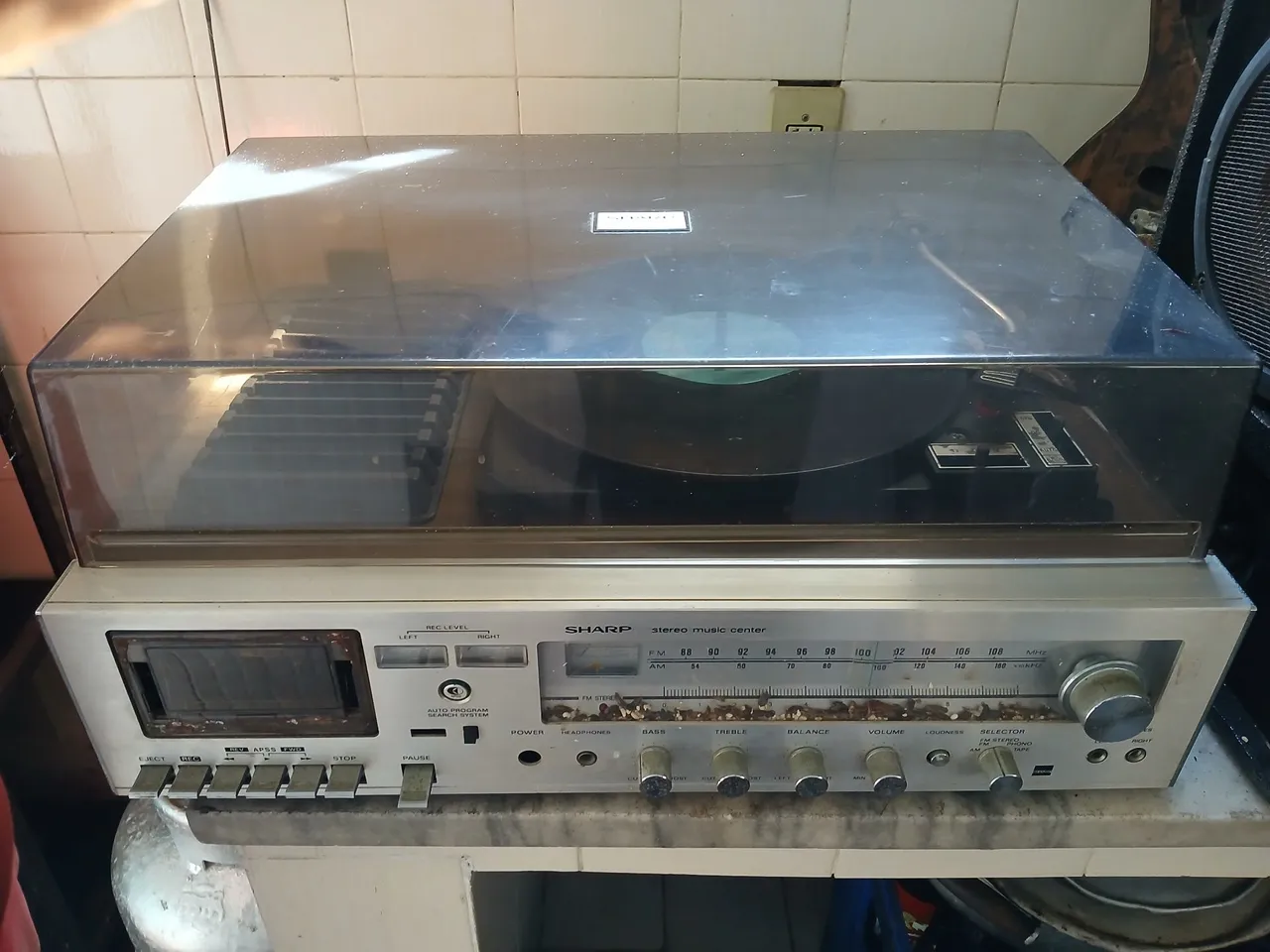 Sharp Stereo Music Center - Toca Discos, Rádio e Toca Fitas