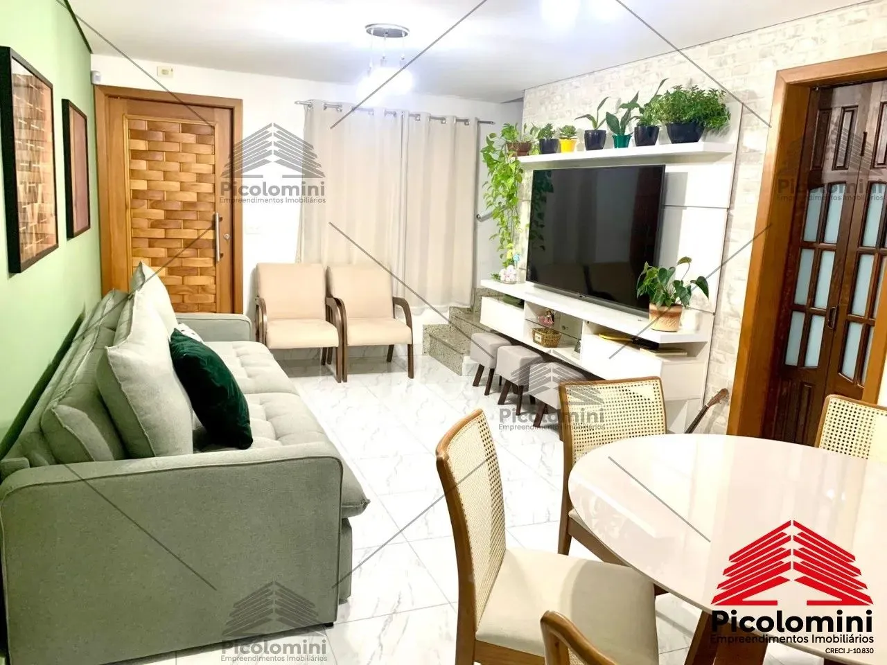 Sobrado à venda no Tatuapé,proximo à swift do Carrão,125 m², 02 quartos,suíte,sacada,ar co