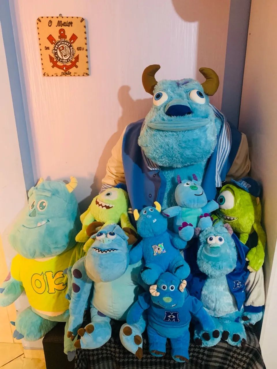 Kit de Pelúcias Monstros SA - 8 Peças