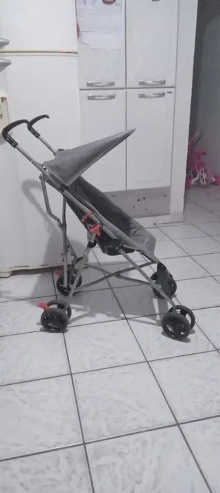 Carrinho de Bebê -  Leve e prático - Foto 2