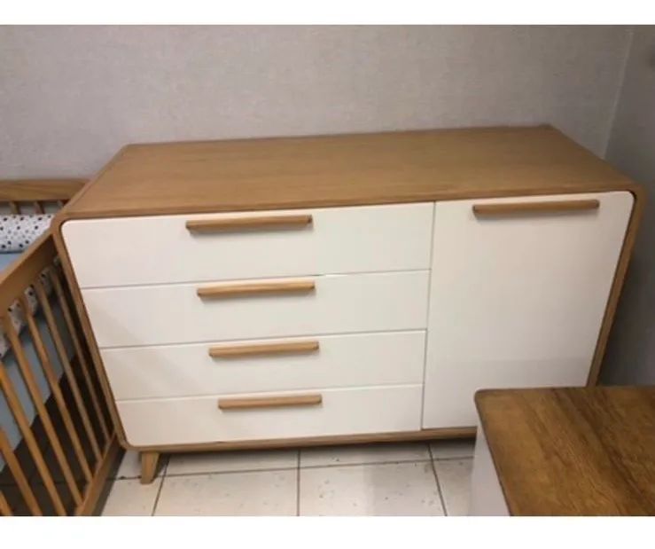 Quarto de bebê: Berço, cômoda e nicho. - Foto 4