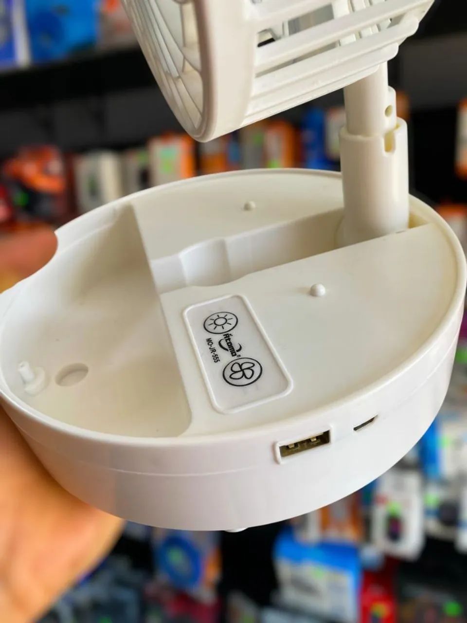 VENTILADOR PORTÁTIL REGULÁVEL COM SUPORTE PARA CELULAR - Foto 3