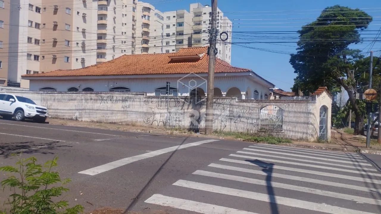 Terreno de esquina no Centro - Foto 2