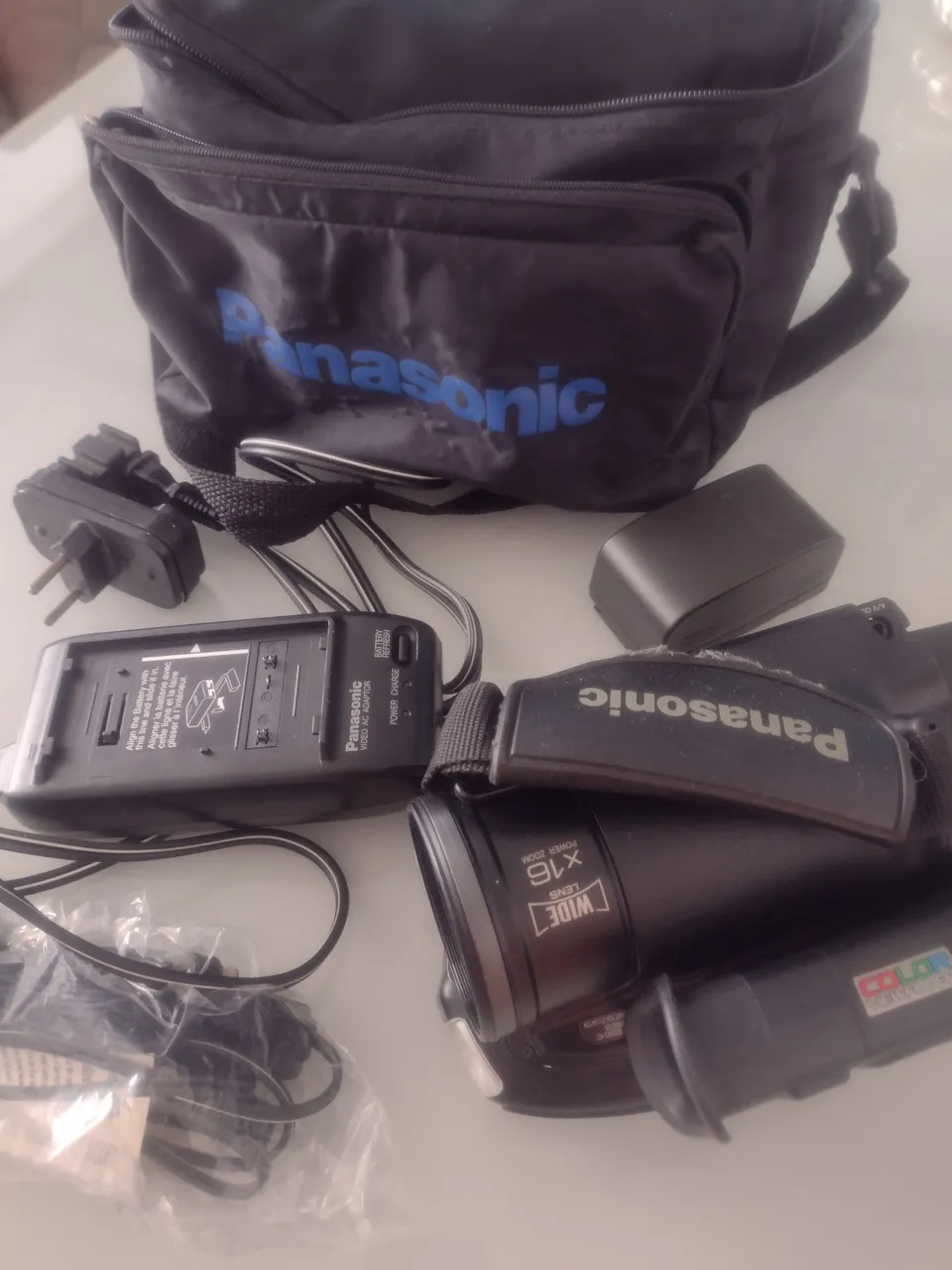 Filmadora Panasonic com acessórios