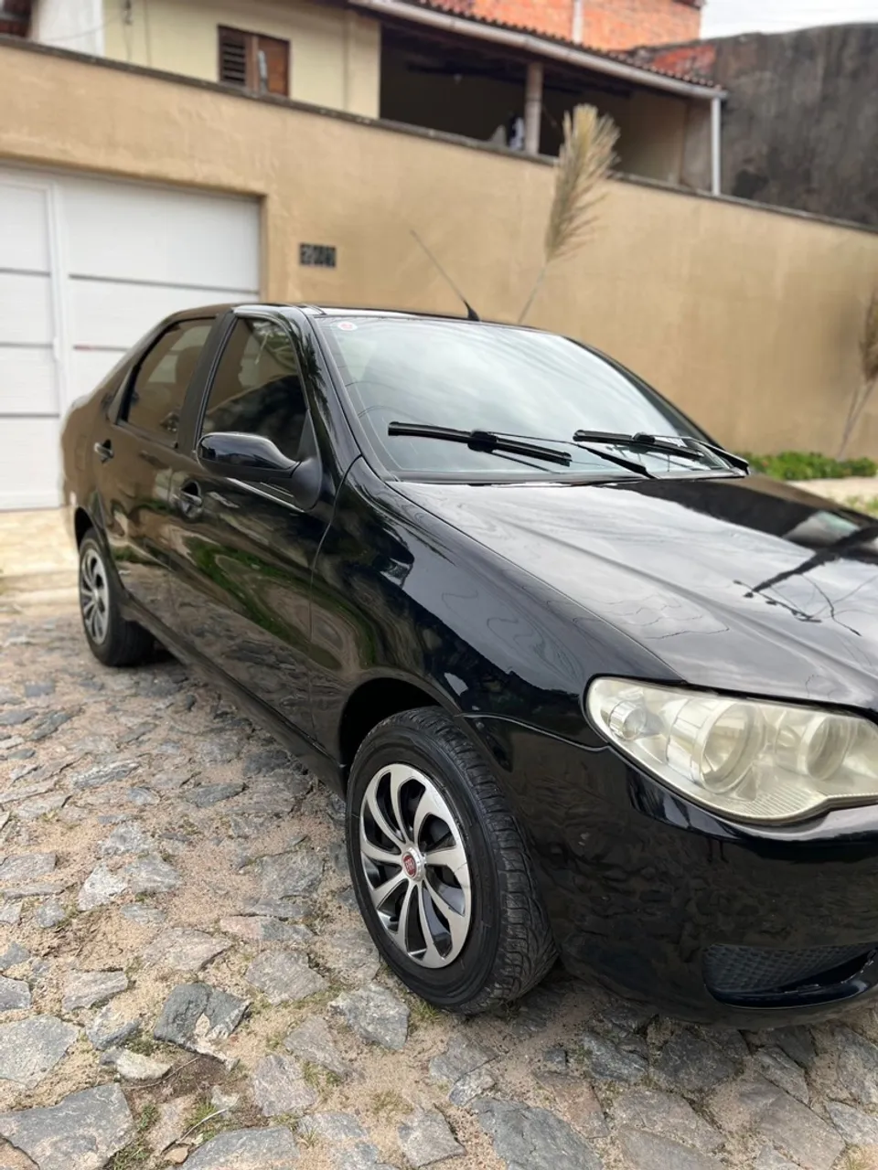 VENDO SIENA 2008 completo