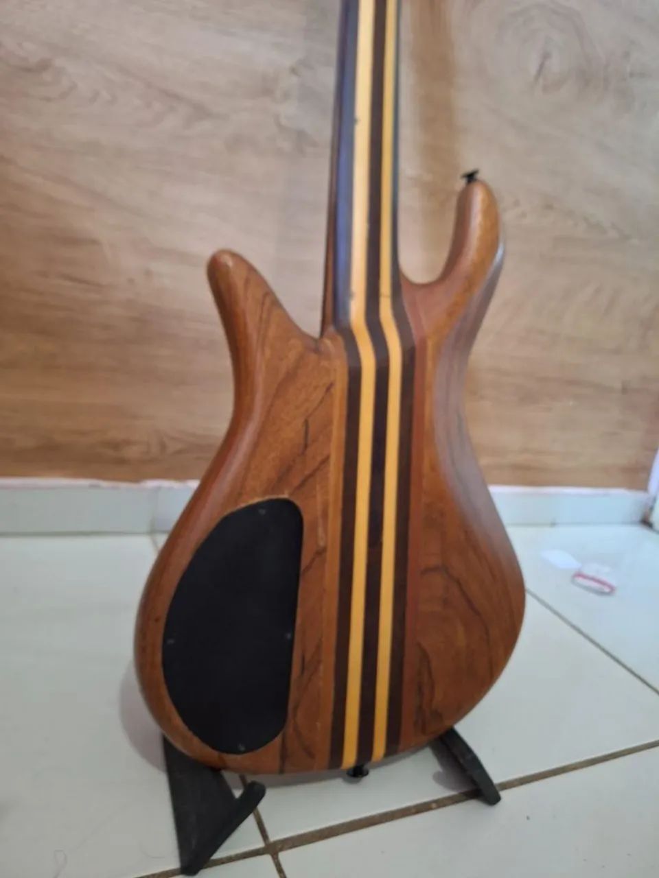 Baixo Elétrico 5 Cordas - Foto 3