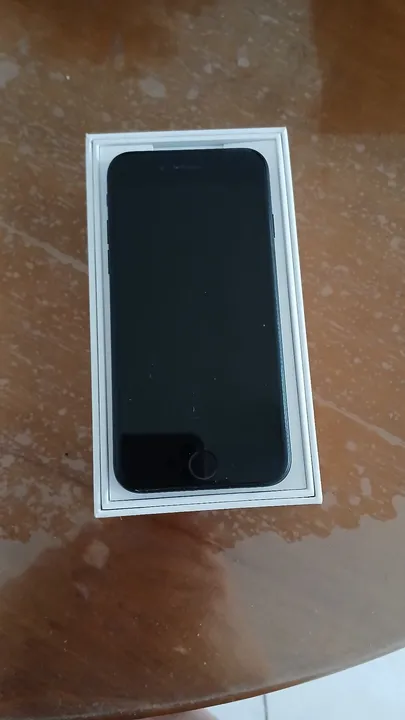 iPhone 7 128G com caixa