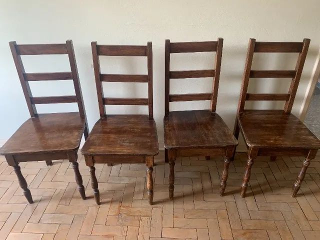 CONJUNTO DE 4 CADEIRAS MADEIRA MACIÇA