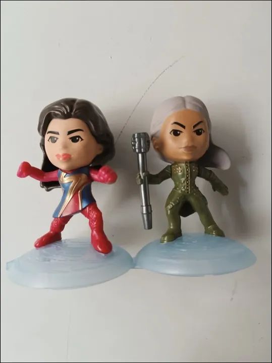 Colecionáveis As Marvels: Miss Marvel & Dar Benn McDonald's 2023