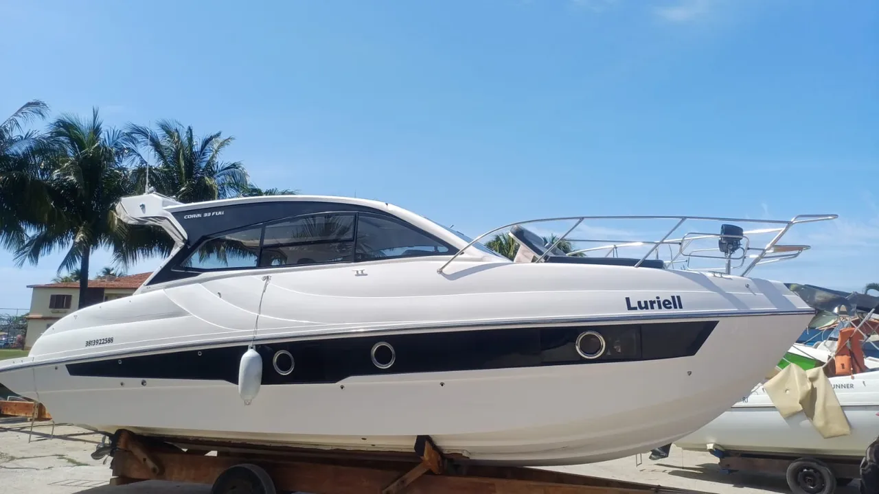 Lancha coral 33HT - Impecável 