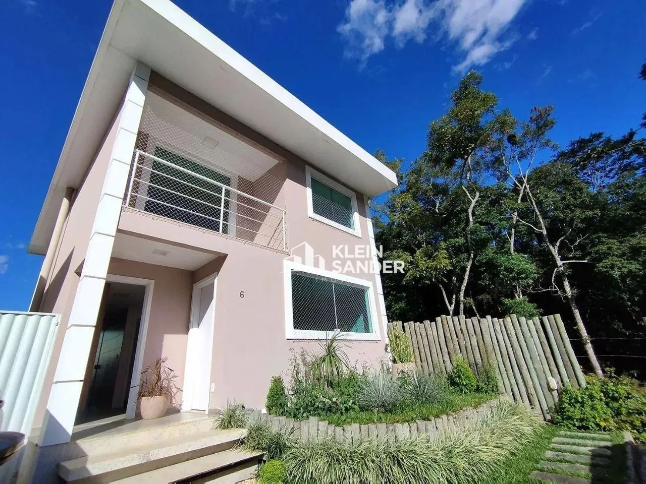Casa com 3 dormitórios à venda, 121 m² por R$ 850.000,00 - Cascatinha - Nova Friburgo/RJ