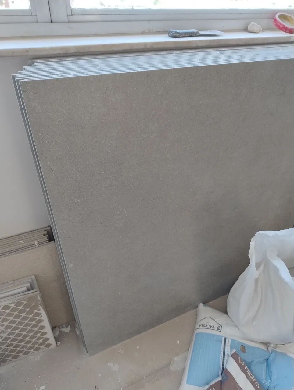 Porcelanato retificado AC Cinza grafite 100x100- Novo - Foto 3