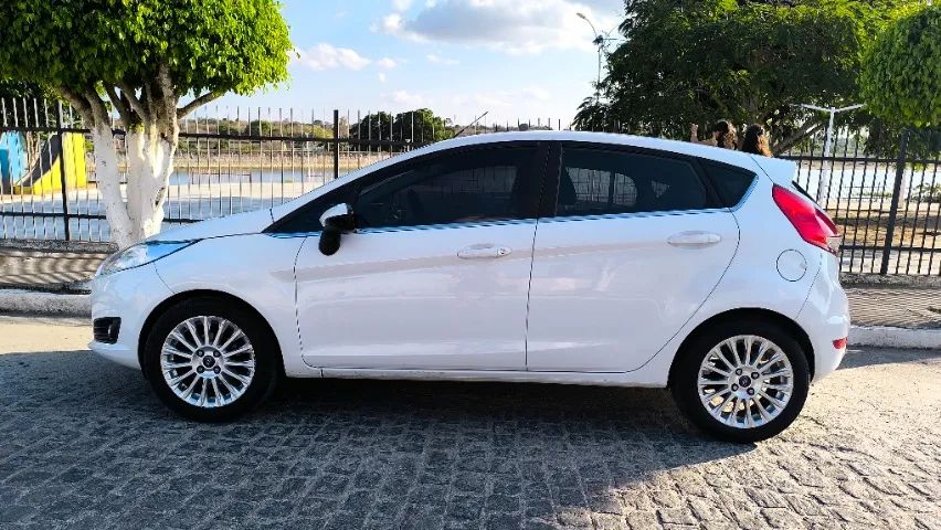 New Fiesta Titanium 1.6 Automático - Foto 2